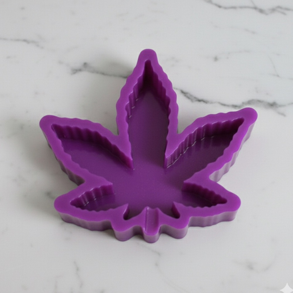NWT Resin Leaf Ashtray – Handmade – Purple - Picture 2 of 4